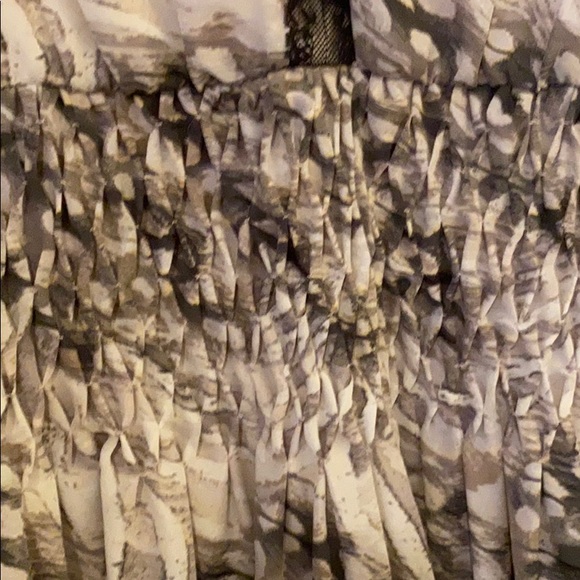 Bebe size 6 lightweight long sleeve dress - Picture 2 of 5